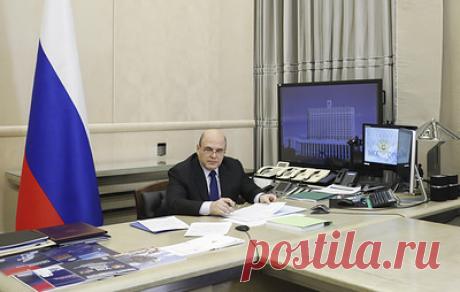 В РФ стартует пилотный проект по введению электронных аттестатов о среднем образовании. Как сообщил премьер-министр РФ Михаил Мишустин, участвовать в эксперименте будут школы, функционирующие на базе пяти университетов