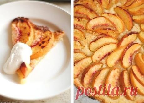 Быстрый пирог с персиками | Печем и варим