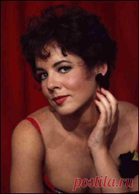 Стокард Ченнинг (Stockard Channing)
- 13 февраля, 1944
