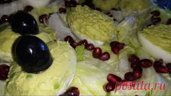 Шикарная Закуска на Новый Год 2020 /  Фаршированные яйца без майонеза / Новогодний стол 2020