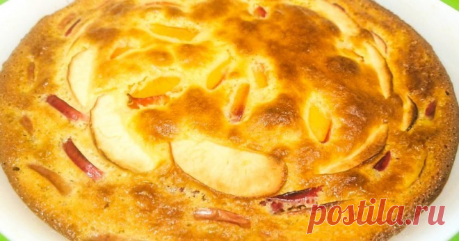 Как я готовлю сочный яблочный пирог по деревенскому рецепту По своему опыту сужу, в деревне совсем по-другому относятся к приготовлению выпечки. К примеру, моя двоюродная сестра практикует беседы с тестом. Мол, так оно точно поднимется, пирожки будут воздушными и мягкими. Яблочный пирог она готовит тоже по-особенному: чем больше начинки, тем лучше.