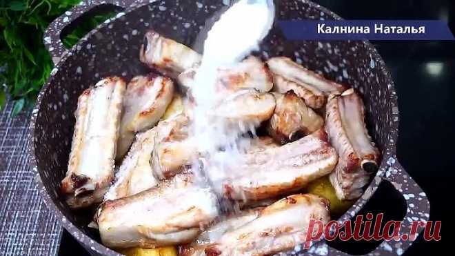 Попробовав раз это блюдо Вы будете готовить его всегда! Вкуснейшая Золотистая картошечка с мясом.