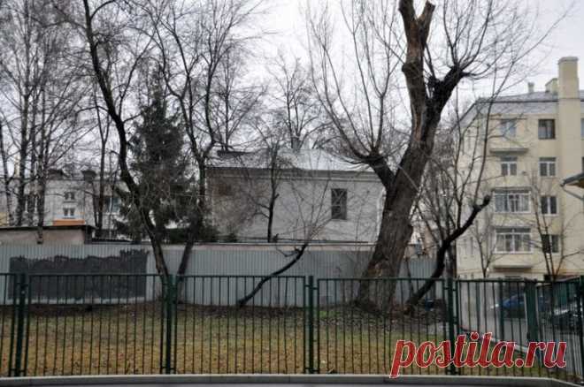 Экскурсия по рассекреченному советскому бункеру / Назад в СССР / Back in USSR
