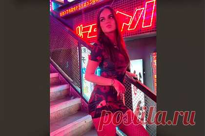 Девушка преобразилась после многолетней травли и удивила пользователей сети. Жительница Лондона преобразилась после многолетней травли окружающих и удивила пользователей сети своей новой внешностью. Блогерша Кара Кондит (Kara Condit) рассказала в видео о том, как издевки со стороны сверстников стали причиной изменений в ее внешности. Видно, что она похудела и начала позировать в бикини.