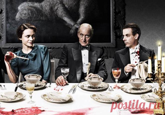 7 английских детективов, которые стоит посмотреть Британские детективы давно стали образцом качества, а Шерлок Холмс и мисс Марпл — одними из самых ярких героев жанра. Редакция бесплатного онлайн-кинотеатра ShowJet собрала 7 сериалов туманного Альбиона, которые стоит посмотреть.

1. «И никого не стало» 

Начнём с самой популярной английской писательницы Агаты Кристи, которую ещё называют «матерью детективов». «И никого не стало» — экранизация известного романа Кристи «...