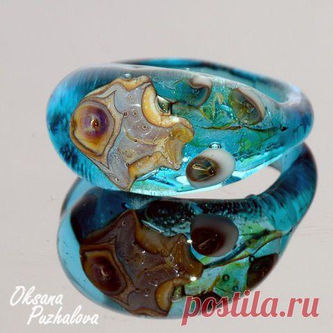 Украшения, выплавленные из стекла. Мастер Оксана Пужалова