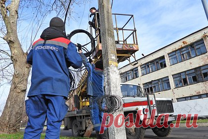 В Херсонской области продолжилась социальная поддержка мирного населения. В Херсонской области продолжается социальная поддержка мирного населения. Заявления на выплаты специалисты Социального фонда России на Херсонщине принимают с января 2023 года. В этом направлении ведется работа с переселенцами и на территории Крыма.