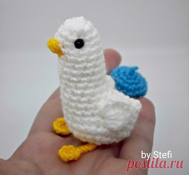 PDF Чайка крючком. FREE crochet pattern; Аmigurumi bird patterns. Амигуруми схемы и описания на русском. Вязаные игрушки и поделки своими руками #amimore - птица, птенец, птенчик, маленькая птичка в берете.