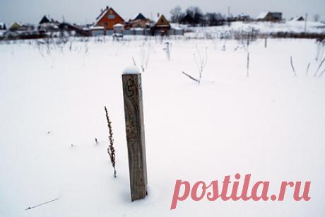 Российских дачников предупредили о штрафах за неубранный снег. Юристы объяснили, какие штрафы могут грозить дачникам и садовым некоммерческим товариществам (СНТ) за неубранный снег. По словам юристов, убирать снег и лед на территории должны ее владельцы. За очистку дорог на муниципальной территории отвечает муниципалитет, на федеральной — государство.