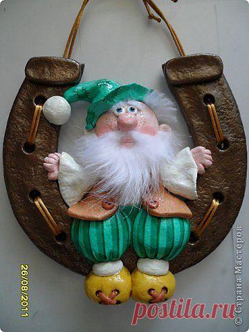 deizi-13: Картины и панно из солёного теста на бытовые темы , стихотворения (лепка из солёного теста ). «… Вкушать чай из самовара - это особое действо, ритуал. Это своеобразная российская чайная церемония.» (udaffcheek).«…Здесь уж стол накрыт богатый. Не спеша, чайку попьём С самоварным-то, дымком…» гр."Самоучилки и Самоделки"