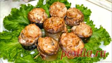 Необычно и очень вкусно! Рулетики из скумбрии, которые всех удивят Рулетики из скумбрии &mdash; просто, красиво и очень вкусно! Нежная рыба, аромат специй и красивая подача &mdash; идеально для праздничного стола или уютного ужина в кругу семьи. Попробуйте &mdash; этот рецепт точно удивит!Ингредиенты:2 средние или большие скумбрии2 ст. ложки сметаны4 ч....