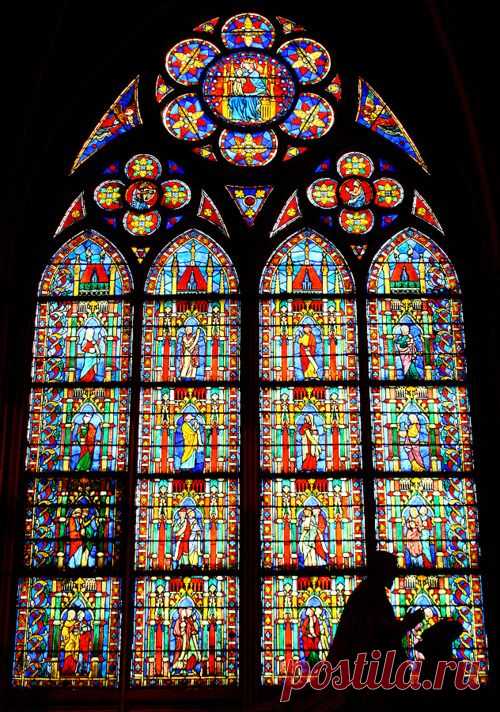 Пользователь Jana Guest сохранил этот пин на доску «Travels»
notre dame, paris. When I was little, my mom worked with a 'wives of architects' group to raise funds to refurbish one of the many stained glass windows here. I got to see it as an adult. WOW  |  Pinterest