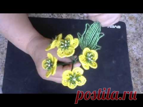 Лютики из бисера. Мастер - класс. Бисероплетение.