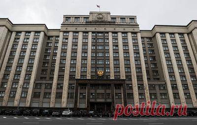 Минимальный размер оплаты труда предложили формировать без учета допвыплат. Законопроект предусматривает, что все надбавки к окладу сотрудника, не зарабатывающего свыше МРОТ, должны начисляться именно от этой величины