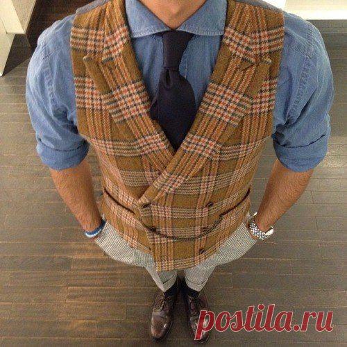 Нужно жить всегда влюбленным во что-нибудь недоступное тебе. Человек становится выше ростом от того, что тянется вверх. / Понимание бизнеса