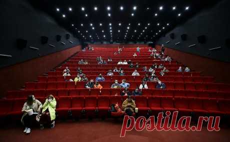 В Думе предложили законопроект для проката следующего «Аватара» в России. Законопроект о принудительном лицензировании зарубежных фильмов уже вносили в 2022 году. Он вызвал критику со стороны представителей отрасли. В новом документе их опасения будут учтены, заявил депутат Госдумы Антон Горелкин