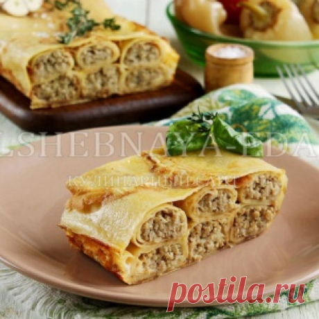 Блинный пирог с курицей и грибами