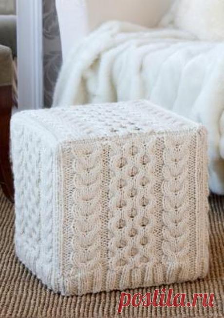 Чехол с рельефным узором на квадратный пуфик