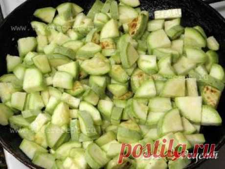 25 рецептов с кабачками:
1. Кабачковые рулетики "Пальчики оближешь"
2. Кабачковая пицца
3. Кабачки, жареные с плавленным сыром и чесноком
4. Дымляма
5. Драники из кабачков
6. Овощное рагу по-домашнему
7. Овощной кугель
8. Ну очень шоколадный кекс с секретом
9. Диетический кабачковый торт "Для дам"
10. Кабачковая пицца с куриной грудкой
11. Кабачковый хлеб
12. Кабачковые блинчики
13. Оладьи из кабачков и картофеля
14. Ленивая лазанья-запеканка с кабачками
15. Овощная запека...