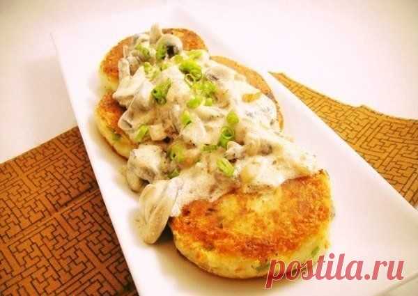 Вкусные рецепты. Вкусные картофельные котлетки с соусом