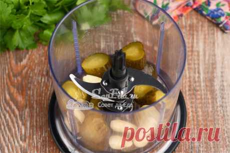 Из плавленого сыра и соленых огурцов готовлю быструю и вкусную закуску | Совет да Еда | Яндекс Дзен
