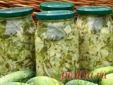 Салат из молодой капусты с огурцами и луком — Дачный участок