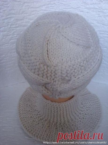 Комплект &quot;Шапочка и манишка&quot; спицами