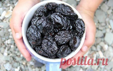 Чернослив поможет сохранить костную ткань