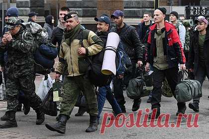 В российском регионе вернули семь ошибочно мобилизованных мужчин. Семь ошибочно мобилизованных жителей Дагестана вернулись домой. Об сообщила пресс-служба Общероссийского народного фронта (ОНФ) в российском регионе. В частности, вернуться к семье смог отец троих малолетних детей из города Избербаш, который ухаживает за отцом-инвалидом первой группы.