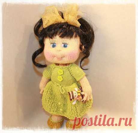 Вязаная кукла