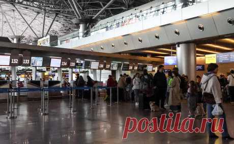 Внуково ответило на сообщения о закрытии неба из-за беспилотника. Информагентства сообщали о временном закрытии воздушного пространства над Внуково из-за данных о беспилотнике; в аэропорту заявили, что он работает штатно. Утром в понедельник в Подмосковье нашли дрон со взрывчаткой