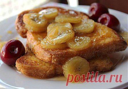 Французский тост с бананово-карамельным соусом