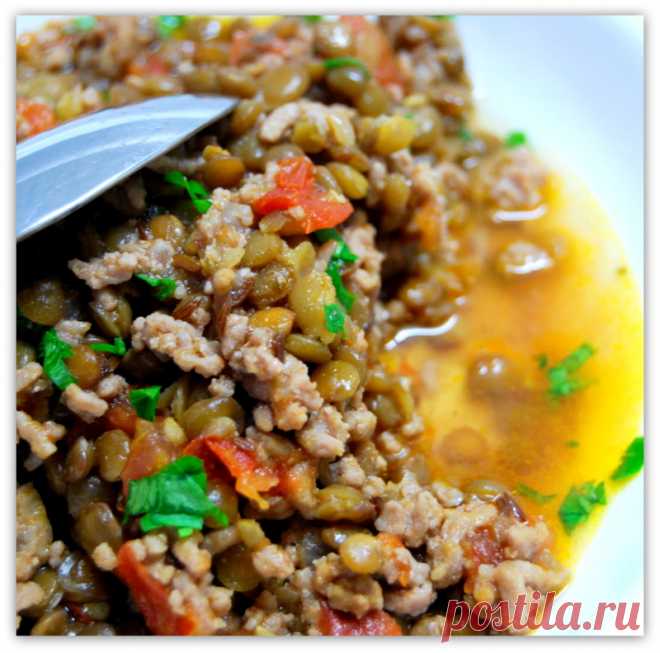 ЧЕЧЕВИЦА С МЯСНЫМ ФАРШЕМ И ТОМАТАМИ...