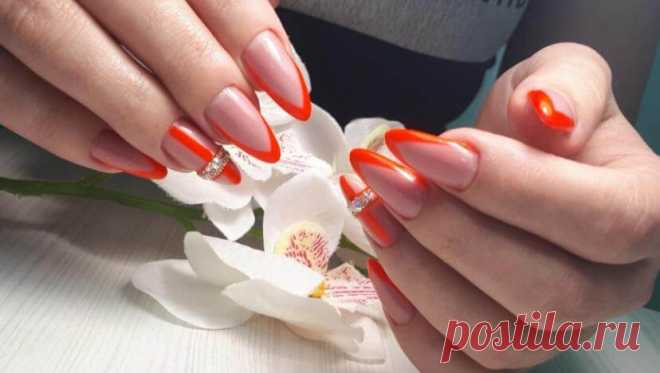 Для тех, кто не боится выглядеть ярко: фотоподборка эффектного маникюра в оранжевом цвете Оранжевый цвет имеет много оттенков. Их можно комбинировать при создании различных дизайнов. Также оранжевый цвет можно сочетать с другими тонами. В нашей статье мы рассмотрим интересные идеи маникюра.