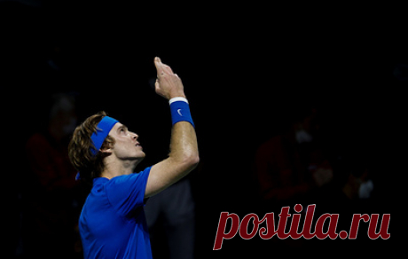 "Самый успешный год". Cборная России выиграла Кубок Дэвиса, повторив успех женской команды. В 2021 году россияне выиграли золото и два серебра Олимпиады, Кубок Билли Джин Кинг и Кубок Дэвиса