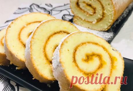 Нежный бисквитный рулет с абрикосовым джемом - Идеальная хозяйка