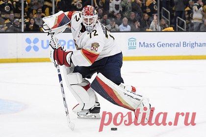 Российский вратарь повторил рекорд НХЛ 27-летней давности. Российский голкипер «Флорида Пантерс» Сергей Бобровский повторил клубный рекорд 27-летней давности. Он отразил 34 из 36 бросков по воротам в матче четвертьфинальной серии плей-офф Восточной конференции «Флорида» против «Торонто Мэйпл Лифс». Для Бобровского эта победа стала четвертой подряд в серии плей-офф.