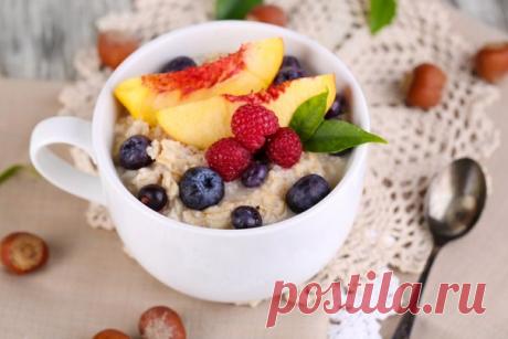 Еда, которая ускоряет (улучшает, увеличивает) метаболизм 

Если вы будете знать, какие продукты ускоряют ваш метаболизм и добавите их к своему рациону – вы сделаете первый шаг к здоровому образу жизни. Вы скинете ваши лишние килограммы, будете чувствовать себя лучше и получите дополнительный заряд энергии. 
Следующие продукты помогут ускорить ваш метаболизм. Вы будете сжигать больше калорий, чем съедите. 

Белки: 
• Яйца – хороший источник белка, который ускоряет метаболиз...