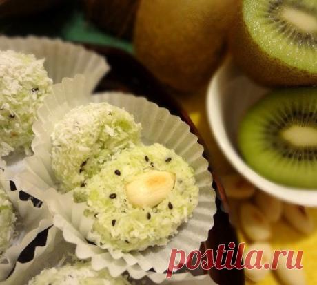 Домашние «Рафаэлло» с киви и орехами.