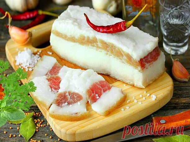 САЛО! САМЫЕ ВКУСНЫЕ 6 СПОСОБОВ ЗАСОЛКИ!

1) В чесночном МАРИНАДЕ 
2 ) ШПИК 
3) Сало соленое с САХАРОМ 
4) В острой ПРИПРАВЕ из чернослива 
5) 