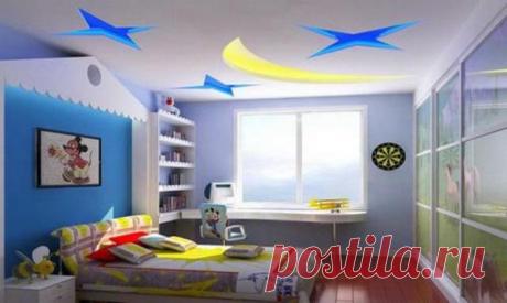 Дизайн и декор потолка в детской комнате При оформлении детской комнаты выбрать оптимальное решение достаточно сложно, ведь хочется, чтобы здесь все было идеально. Дизайн потолка в этом вопросе тоже играет немаловажную роль, поскольку от него зависит общее восприятие помещения.
