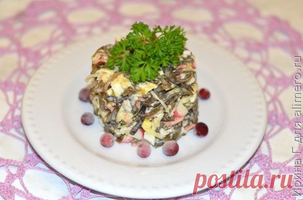 Салат из морской капусты с крабовыми палочками