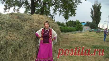 (10) Facebook