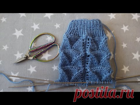 Новогодние елочки на носочках. С таким узором, Ваш подарок принесет радость на праздник.