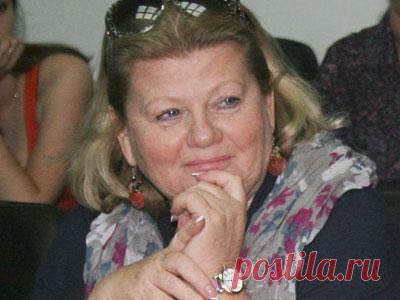 Все любят не меня, а моих героинь. А я на них совсем не похожа. В жизни я – стеснительная, серьезная, тихая, спокойная».