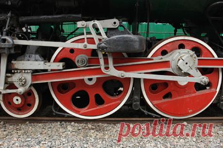 В России запустят ретро-туры на поездах с паровозной тягой. В России планируют запустить ретро-туры на поездах, где в качестве локомотива будут использованы паровозы. О таких планах заявил заместитель начальника «Горьковской железной дороги» (ГЖД) по взаимодействию с органами власти Владимир Тюленев. По его словам, в ближайшее время филиал РЖД займется реализацией туров.