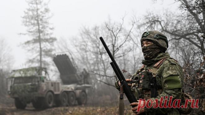 Эксперт оценил шансы ВСУ выйти из окружения в Гуляйполе. После освобождения села Червоное (украинское название - Высокое) в Запорожской области Вооруженные силы Украины (ВСУ) практически потеряли возможность выйти из окружения в Гуляйполе. Об этом ТАСС заявил депутат законодательного собрания ...