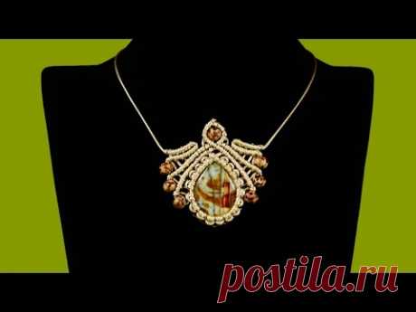 Macramé Pendant with Gemstone - Tutorial