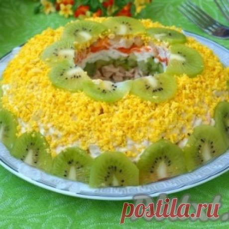 Салат "Малахитовый браслет" с киви