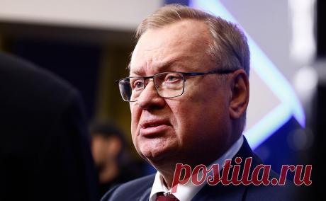 Костин назвал «рассосавшейся» проблему с зависшими в Индии рупиями. Расчеты с Китаем и Индией идут в нацвалютах, проблема рупий решена, заявил Костин. Глава ВТБ отметил «трусость» банковского сектора из-за риска вторичных санкций и усомнился, что США решатся «взорвать финансовую систему»